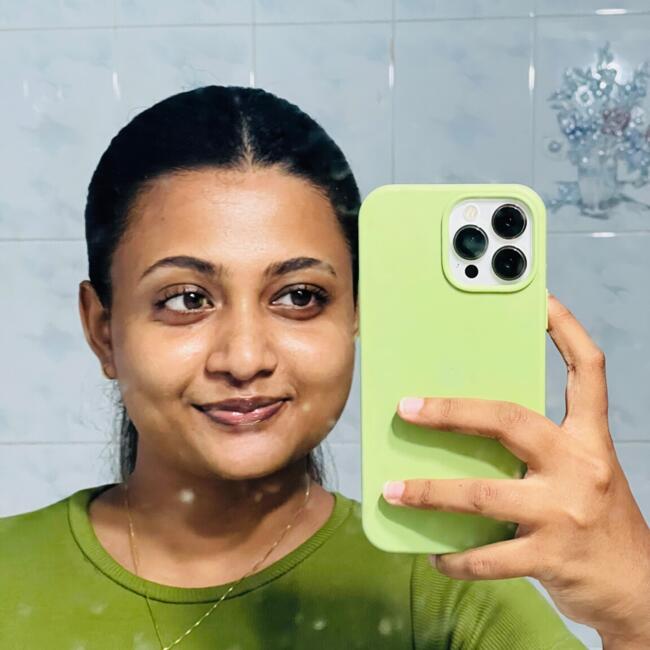 Milano bölgesinde bebek bakıcısı: Nithya