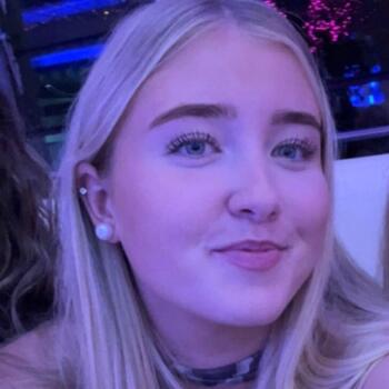 Babysitter in Tweed Heads: Molly