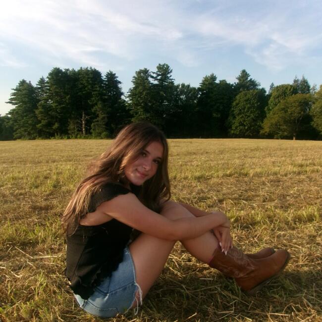 Babysitter in West Torrington: Jaida