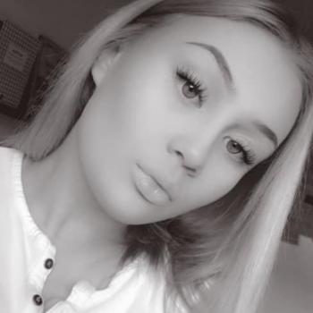 Barnvakt i Floda (Västra Götalands län): Isabella