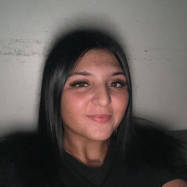 Babysitter in Noisy-le-Grand: Dvora