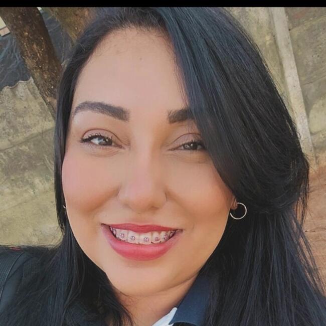 Babysitter in Goianésia: Nisraine