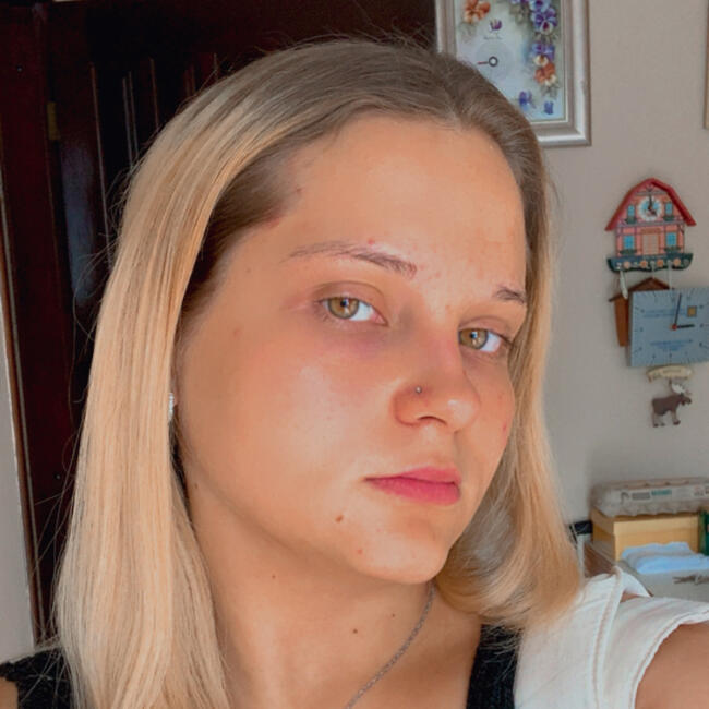 Babysitter in Joinville: Thayna hamann