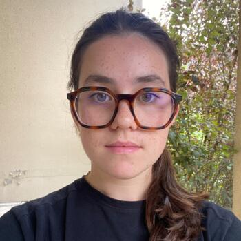 Babysitter in Morancé: Emma