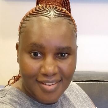 Babysitter in Riyadh: Mary