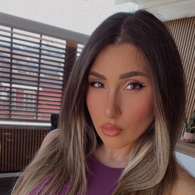 Babysitter in Rome: Giulia