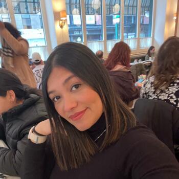 Babysitter in Woodside (Westchester): Yeisy