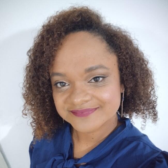Babysitter in São Vicente: Lais
