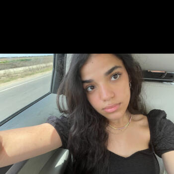 Babysitter in Fréjus: Aya