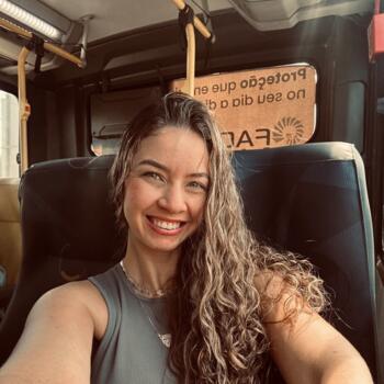 Babysitter in Mesquita: Larissa