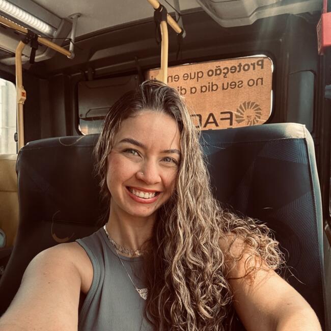 Babysitter in Mesquita: Larissa