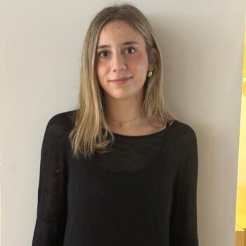 Babysitter in Seville: Natalia