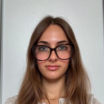 Babysitter in Marck: Adélie