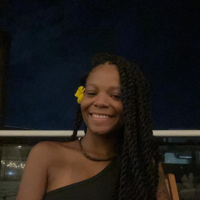 Babysitter in Florianópolis: Thayrine