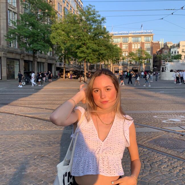 Babysitter in Seville: Helen