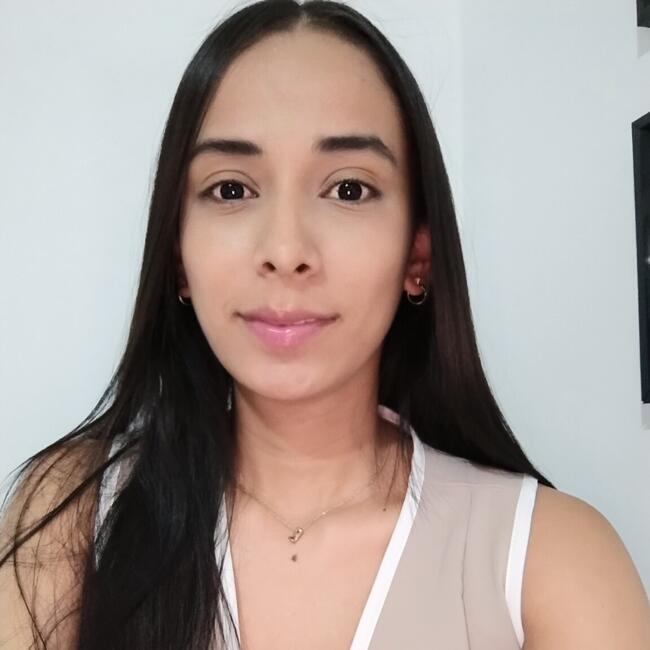 Niñera en Medellín: Laura