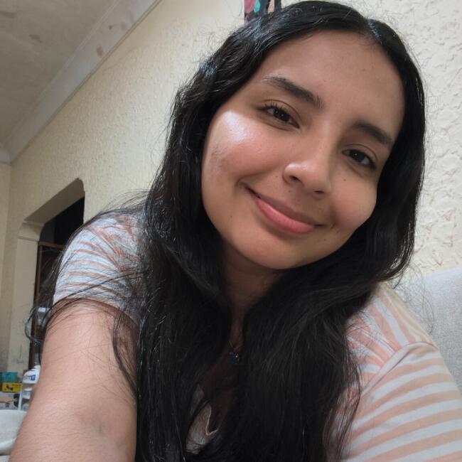 Babysitter in Trujillo: Anais