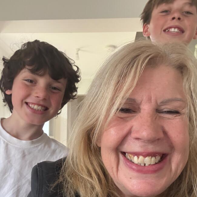 Babysitter in Sydney: Dawn