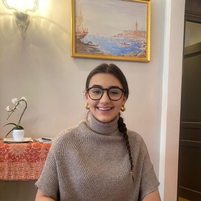 Babysitter in Paris: Chiara