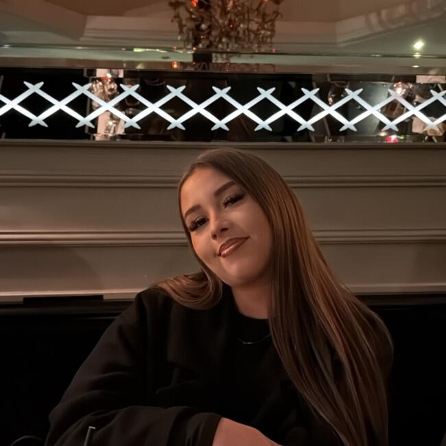 Babysitter in Cannes: Océane