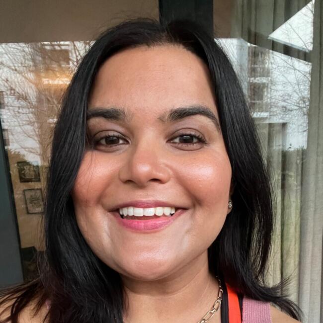 Babysitter in Paris: Haadia