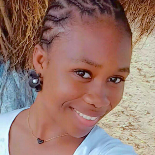 Nanny in Abidjan: CHRISTABELLE PRÉCIA