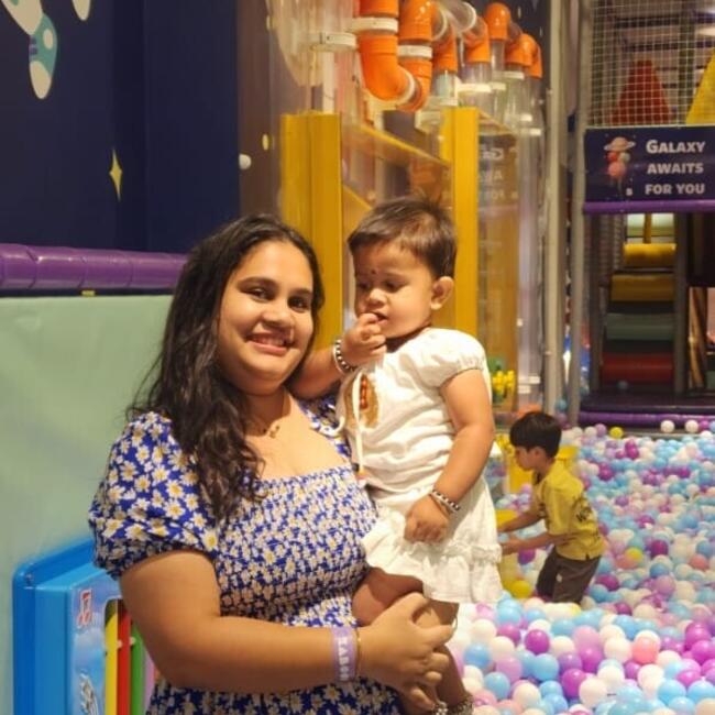 पुणे में बेबीसिटिंग की नौकरी: Prachi