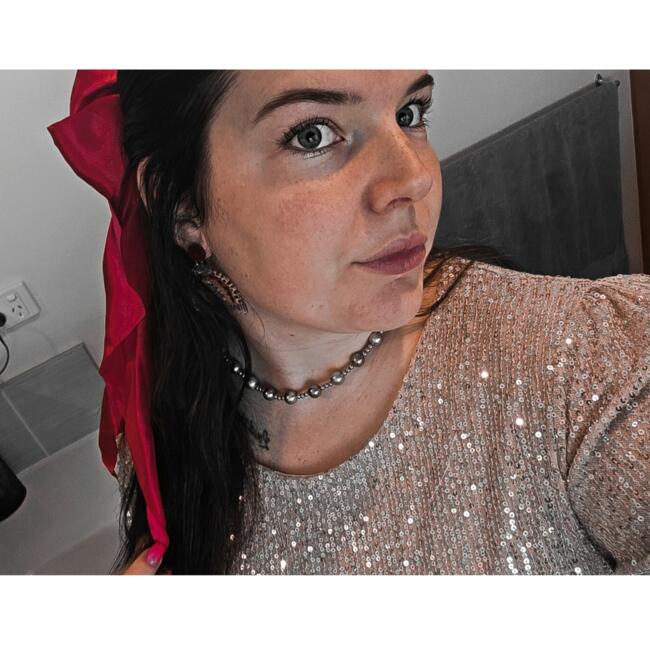 Babysitter in Longford: Caitlin