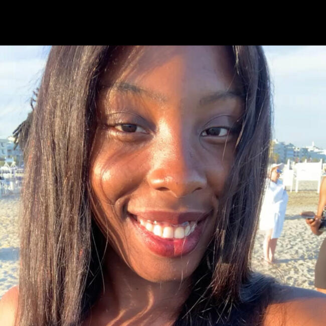 Babysitter in Turin: Laura