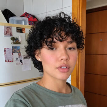 Babysitter in Brasília: Cleo Fernanda
