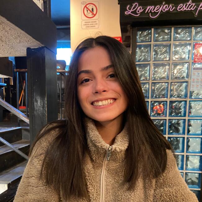 Babysitter in Valparaíso: Genesis Debora