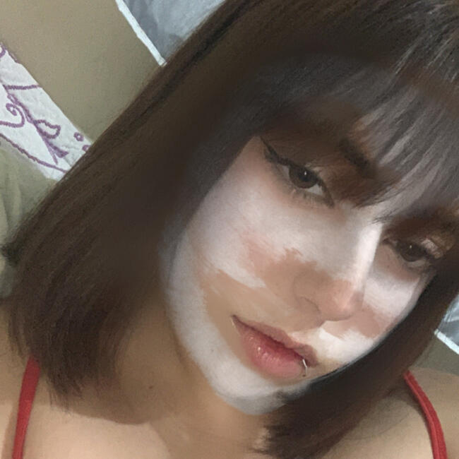 Babysitter in Contagem: Julia