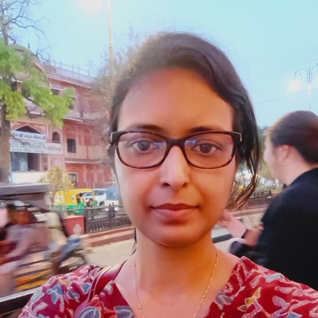 कोलकाता में बेबीसिटिंग की नौकरी: Pritha