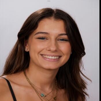 Babysitter La Ciotat: Camille