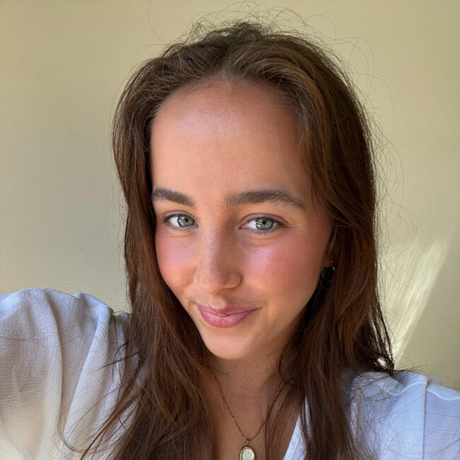Babysitter in Torquay: Ruby