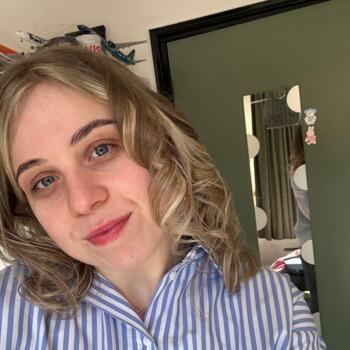 Oppas in Uitgeest: Eline