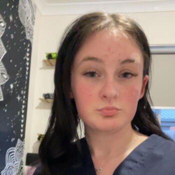 Babysitter Geelong: Mia
