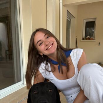 Babysitter in Bayonne: Ambre