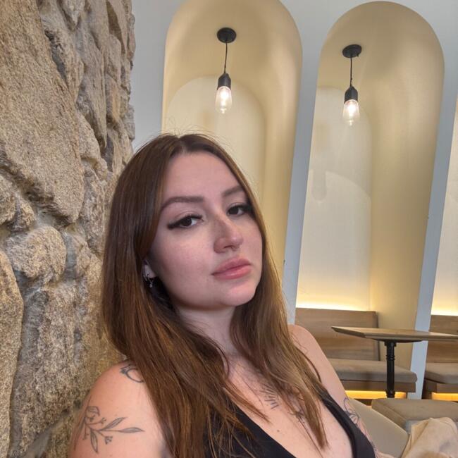 Babysitter in São João da Madeira: Alanis