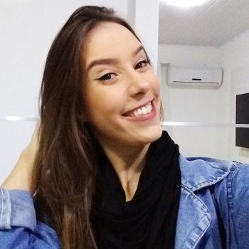 Babá Balneário Camboriú: Aline