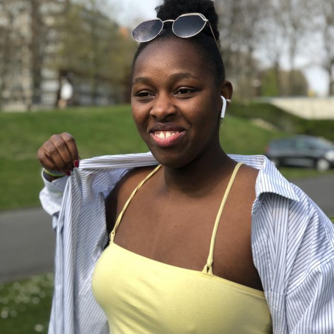 Babysitter em Charleroi: Adeline