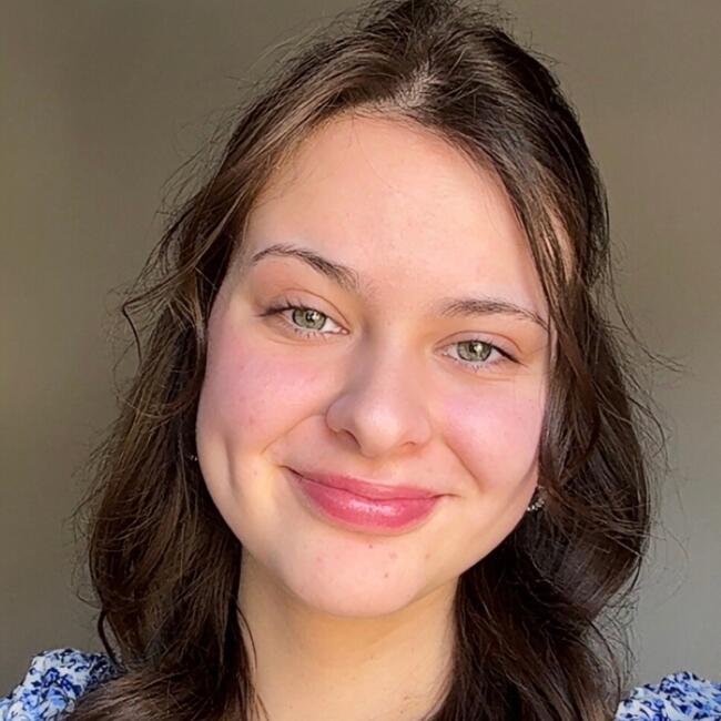 Babysitter in Differdange: Julie