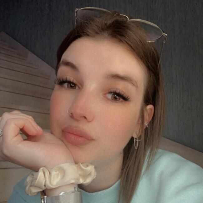 Babysitter in Mauzé-sur-le-Mignon: Marine