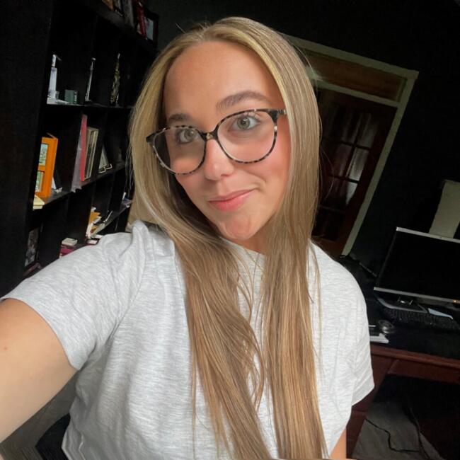 Babysitter in Kingston: Lauren