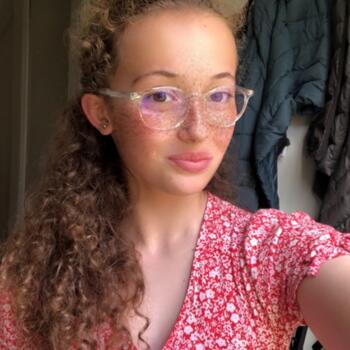 Baby-sitter in Versailles: Alice
