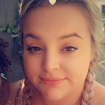 Baby-sitter in Montreuil: Charline