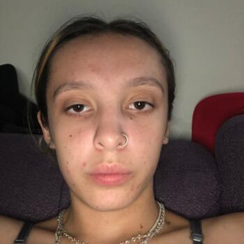 Babysitter in Perth: Hope