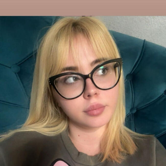 Babysitter in Belgrade: Mia