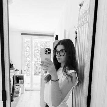 Babysitter Charvieu-Chavagneux: Alicia