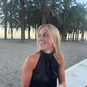 Babysitter in Roeselare: Julie